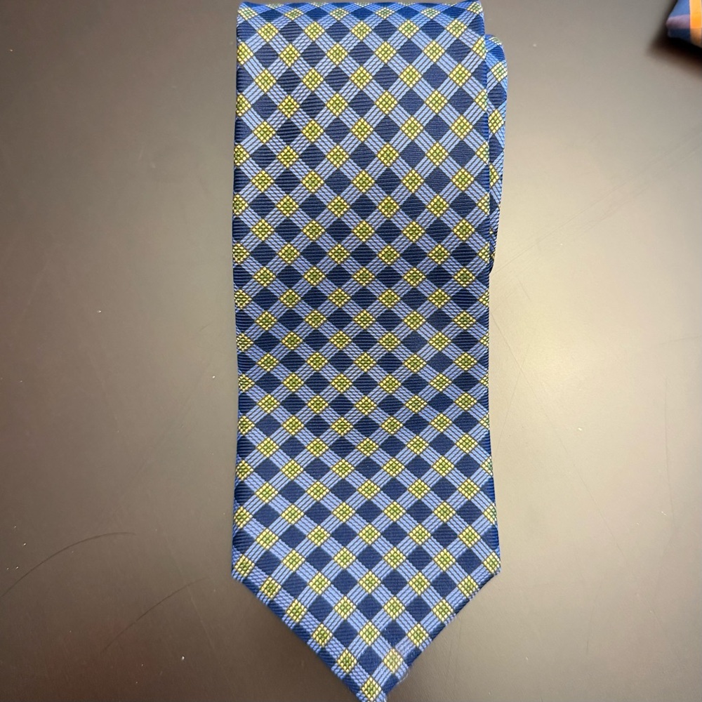 Men’s Albert Andrew’s Ltd Custom Apparel Blue Geometric Pattern Silk Tie